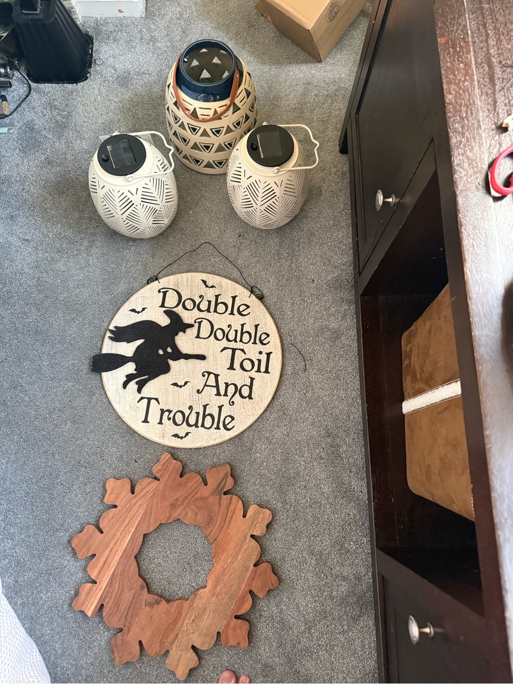 hanging decor - Picture 2 of 3